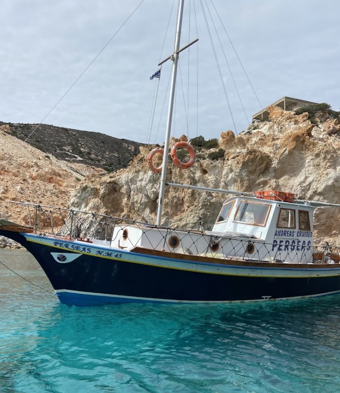 perseas boat tour milos